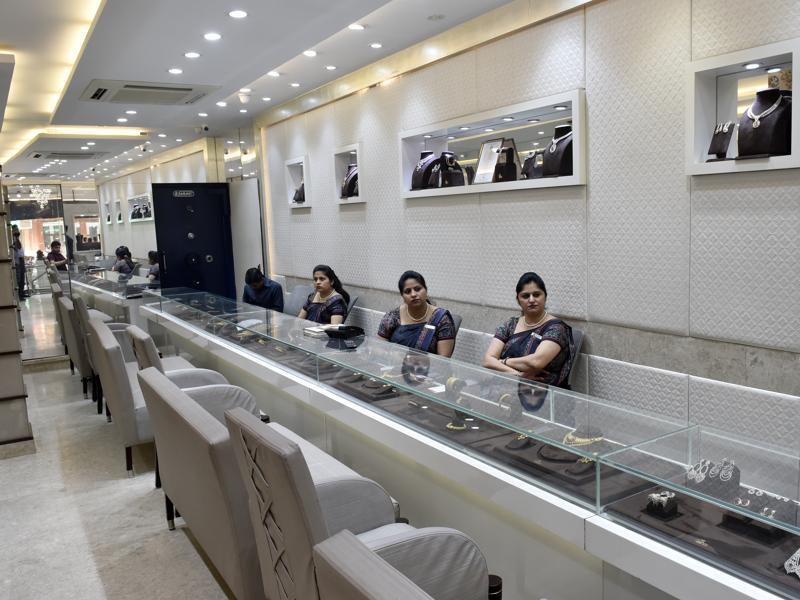 List Of Top Jewellery Shops Delhi | Top & Best Jewellery Showroom in Delhi | Jewellery shopping store in Delhi | Famous Gold Jewels Store in Delhi